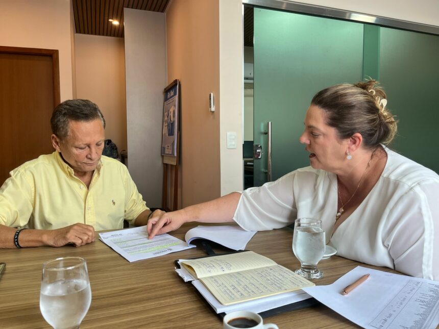 Adjuto Afonso apresenta demandas da área da saúde de municípios do Purus à secretária Nayara Maksoud