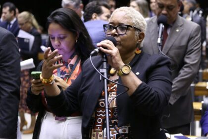 Câmara aprova regras para o acompanhamento de pessoas com câncer; acompanhe