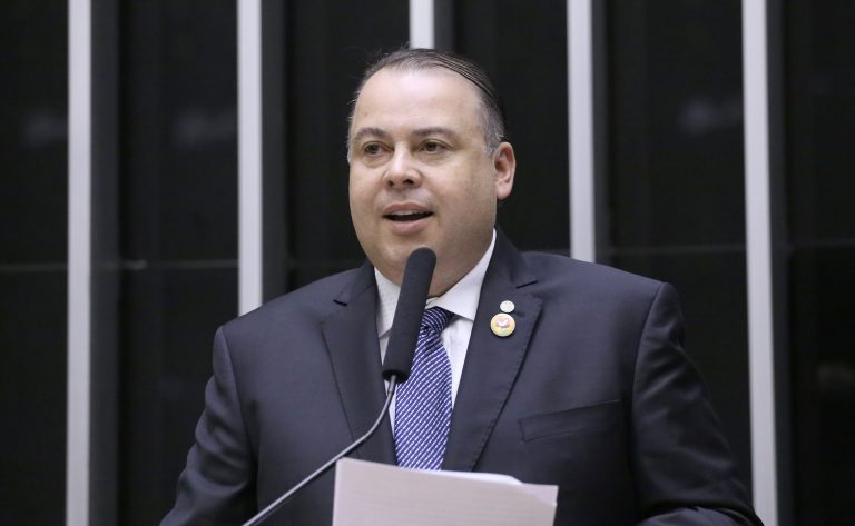 Projeto determina a instalação de câmeras de segurança em carros de aplicativo
